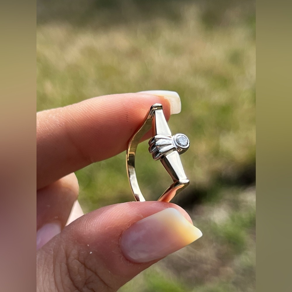 14k & Diamond Decorative Right Hand Ring in Starburst Design (Modernist) - Picture 5 of 9